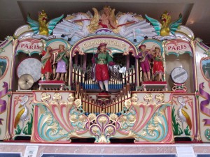 Stunning collection of show organs including the Wurlitzer